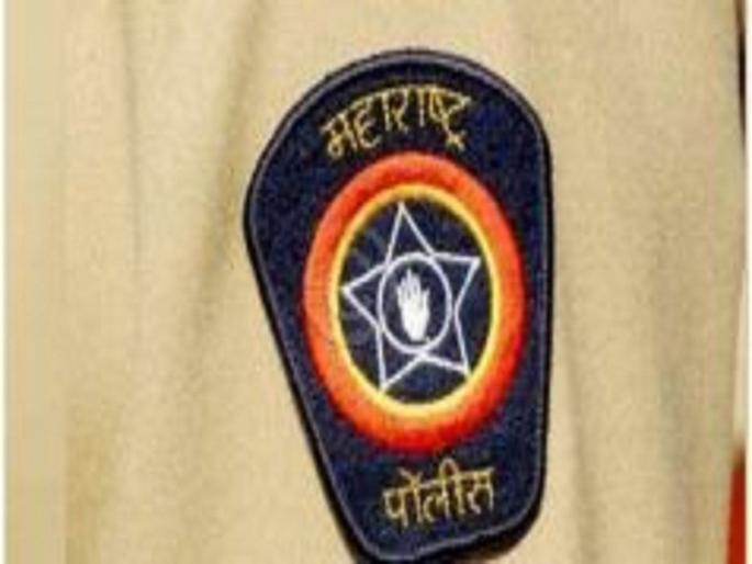 'Give 50 thousand, otherwise your shop will be burnt', accused arrested by Sillod | ' ५० हजार द्या, नाहीतर तुमचे दुकान जाळील', व्यापाऱ्याला धमकी देणारा जेरबंद; सिल्लोडमधील घटना 'Give 50 thousand, otherwise your shop will be burnt', accused arrested by Sillod | ' ५० हजार द्या, नाहीतर तुमचे दुकान जाळील', व्यापाऱ्याला धमकी देणारा जेरबंद; सिल्लोडमधील घटना