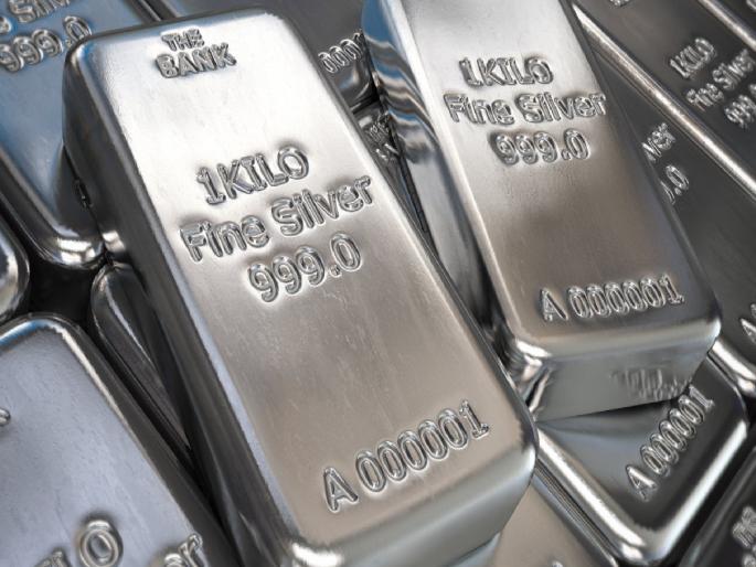 Silver at 1.5 lakh, 75% gain in 9 months | चांदी दीड लाखांवर, ९ महिन्यांत ७५% लाभ! का वाढतेय चांदीची किंमत?