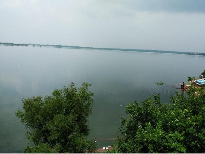 Sina-Kolegaon dam likely to fill 100 per cent due to heavy rains; Warning to the riverside villages | दमदार पावसामुळे सीना-कोळेगाव धरण १०० टक्के भरण्याची शक्यता; नदीकाठच्या गावांना सतर्कतेचा इशारा Sina-Kolegaon dam likely to fill 100 per cent due to heavy rains; Warning to the riverside villages | दमदार पावसामुळे सीना-कोळेगाव धरण १०० टक्के भरण्याची शक्यता; नदीकाठच्या गावांना सतर्कतेचा इशारा