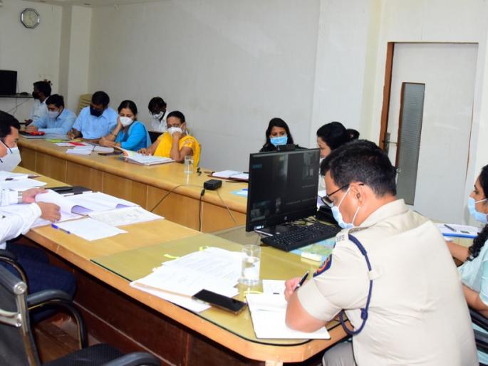 All departments should coordinate and keep the equipment ready: Collector K. Manjulakshmi | CoronaVirus In Sindhudurg : सर्व विभागांनी समन्वय ठेऊन साधनसामग्री सज्ज ठेवावी : के. मंजुलक्ष्मी All departments should coordinate and keep the equipment ready: Collector K. Manjulakshmi | CoronaVirus In Sindhudurg : सर्व विभागांनी समन्वय ठेऊन साधनसामग्री सज्ज ठेवावी : के. मंजुलक्ष्मी