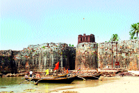 The caste Sindhudurg Darshan is closed for 3 days from today | किल्ले सिंधुदुर्ग दर्शन आजपासून ३ दिवस बंद The caste Sindhudurg Darshan is closed for 3 days from today | किल्ले सिंधुदुर्ग दर्शन आजपासून ३ दिवस बंद