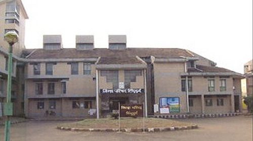 The administration is in a state of turmoil | प्रशासन, सत्ताधाऱ्यांमध्ये जोरदार खडाजंगी