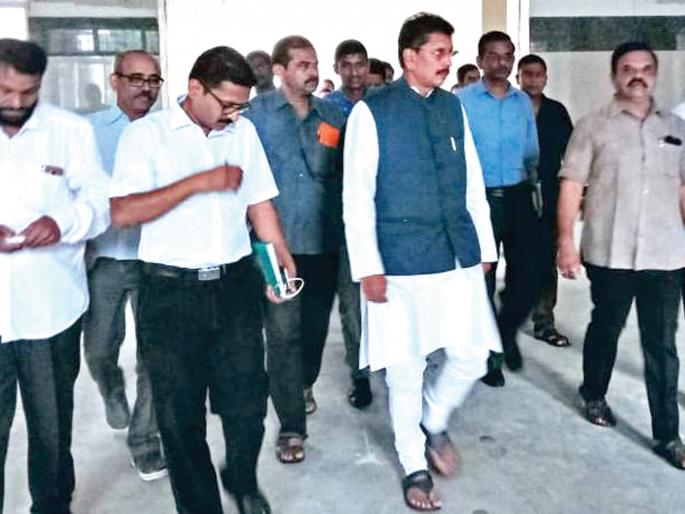 Life Timeline Government Scheme: Deepak Kesarkar's Information | सिंधुदुर्ग : लाईफ टाईमला शासकीय योजना : दीपक केसरकर यांची माहिती Life Timeline Government Scheme: Deepak Kesarkar's Information | सिंधुदुर्ग : लाईफ टाईमला शासकीय योजना : दीपक केसरकर यांची माहिती