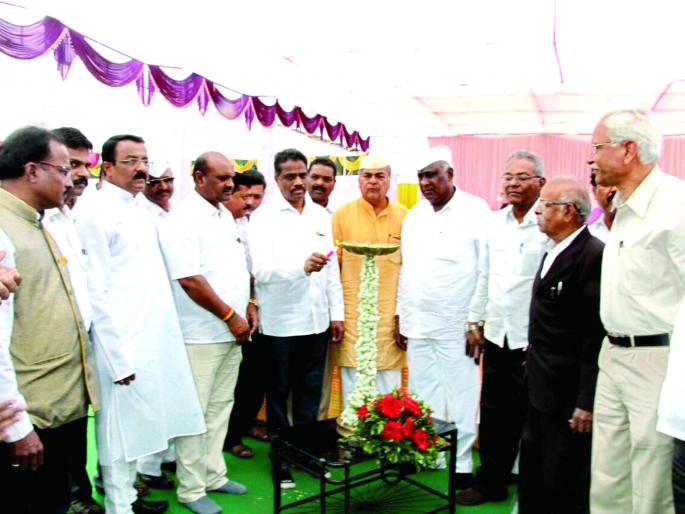 Sindhudurg: Educational Policy Issues of the Government: Satish Sawant, Triennial Session of Maharashtra State Teachers Committee | सिंधुदुर्ग : शासनाचे शैक्षणिक धोरण अडचणीचे : सतीश सावंत, महाराष्ट्र राज्य शिक्षक समितीच्या त्रैवार्षिक अधिवेशन Sindhudurg: Educational Policy Issues of the Government: Satish Sawant, Triennial Session of Maharashtra State Teachers Committee | सिंधुदुर्ग : शासनाचे शैक्षणिक धोरण अडचणीचे : सतीश सावंत, महाराष्ट्र राज्य शिक्षक समितीच्या त्रैवार्षिक अधिवेशन