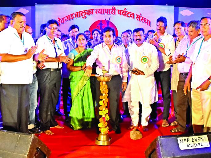 Sindhudurg: The grand launch of the 2018 celebration, Devagad taluka will be tourism oriented in future: Nitesh Rane | सिंधुदुर्ग : जल्लोष २0१८ चा शानदार शुभारंभ, देवगड तालुका पर्यटनदृष्ट्या भविष्यात अग्रेसर गणला जाईल : नीतेश राणे 