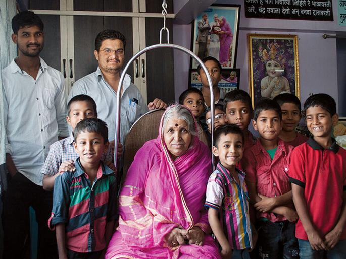 sureshkumar vairalkar told about what sindhutai sapkal said at last moment | Sindhutai Sapkal: “माझी मुलं कशी आहेत, लेकरांची काळजी घ्या”; अनाथांच्या माई सिंधुताई सपकाळ यांचे अखेरचे शब्द sureshkumar vairalkar told about what sindhutai sapkal said at last moment | Sindhutai Sapkal: “माझी मुलं कशी आहेत, लेकरांची काळजी घ्या”; अनाथांच्या माई सिंधुताई सपकाळ यांचे अखेरचे शब्द