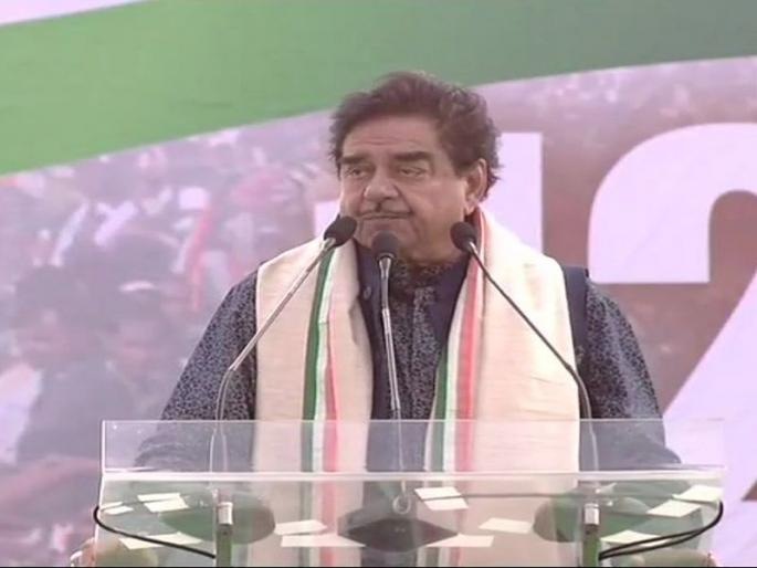 bjp mp shatrughan sinha takes a dig at pm narendra modi over rafale deal demonetization at opposition rally | ...तोपर्यंत जनता चौकीदार चोर है म्हणणारच; शॉटगन सिन्हांचा पुन्हा मोदींवर निशाणा
