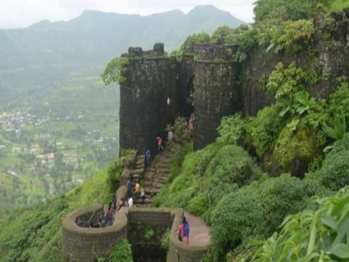 "Sinhagad fort, a tourist attraction in Pune, will breathe a sigh of relief, plastic will now be banned on the fort." | "पुण्यातल्या पर्यटनाचं आकर्षण 'सिंहगड किल्ला' मोकळा श्वास घेणार, गडावर आता प्लास्टिक बंदी होणार" "Sinhagad fort, a tourist attraction in Pune, will breathe a sigh of relief, plastic will now be banned on the fort." | "पुण्यातल्या पर्यटनाचं आकर्षण 'सिंहगड किल्ला' मोकळा श्वास घेणार, गडावर आता प्लास्टिक बंदी होणार"