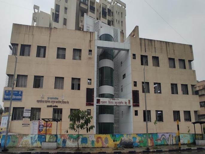 You love me come to the cabin Indecent behavior of pune municipal officer with woman Sinhagad road zonal office type | तु मला आवडतेस, केबिनमध्ये चल; पालिका अधिकाऱ्याचे अश्लील वर्तन, सिंहगड रस्ता क्षेत्रीय कार्यालयातील प्रकार You love me come to the cabin Indecent behavior of pune municipal officer with woman Sinhagad road zonal office type | तु मला आवडतेस, केबिनमध्ये चल; पालिका अधिकाऱ्याचे अश्लील वर्तन, सिंहगड रस्ता क्षेत्रीय कार्यालयातील प्रकार