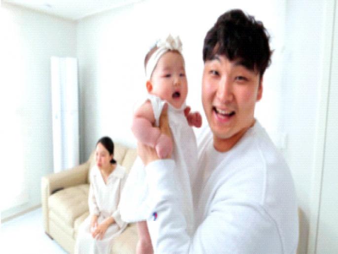 Every person is born thrice in this country! | ‘या’ देशात प्रत्येक व्यक्ती जन्माला येते तीनदा; वयाचा घोळ कायमचा मिटणार? Every person is born thrice in this country! | ‘या’ देशात प्रत्येक व्यक्ती जन्माला येते तीनदा; वयाचा घोळ कायमचा मिटणार?