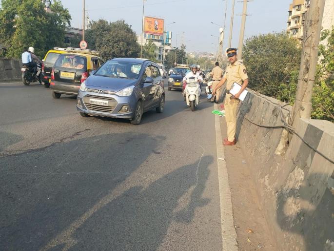 Two fatal accidents in Mumbai; Four died and five were injured | मुंबईत दोन ठिकाणी भीषण अपघात; चौघांचा मृत्यू तर पाचजण जखमी Two fatal accidents in Mumbai; Four died and five were injured | मुंबईत दोन ठिकाणी भीषण अपघात; चौघांचा मृत्यू तर पाचजण जखमी