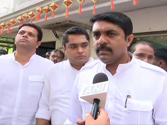 goa vidhan sabha new political front is just like it happened maharashtra | भाजपासाठी धोक्याची घंटा; गोव्यातील बड्या नेत्यालाही खुणावतोय 'महाविकास आघाडी'चा प्रयोग goa vidhan sabha new political front is just like it happened maharashtra | भाजपासाठी धोक्याची घंटा; गोव्यातील बड्या नेत्यालाही खुणावतोय 'महाविकास आघाडी'चा प्रयोग