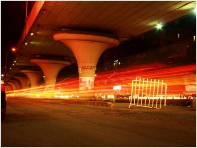 The businessman took the plunge from the flight bridge in Nagpur | नागपुरात व्यापाऱ्याने घेतली उड्डाण पुलावरून उडी The businessman took the plunge from the flight bridge in Nagpur | नागपुरात व्यापाऱ्याने घेतली उड्डाण पुलावरून उडी