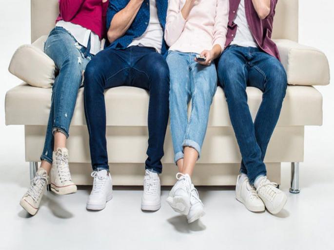 sitting positions reveal about personality | तुमच्या बसण्याच्या पद्धतीवरून जाणून घेऊ शकता तुमचा स्वभाव! sitting positions reveal about personality | तुमच्या बसण्याच्या पद्धतीवरून जाणून घेऊ शकता तुमचा स्वभाव!