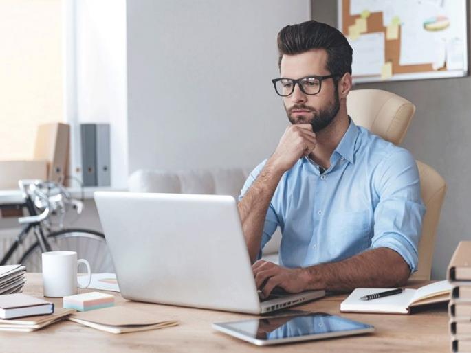 Health Tips : Sitting for long can affect memory too | ऑफिसमध्ये तासंतास बसून काम करणं 'असं' पडू शकतं तुम्हाला महागात! Health Tips : Sitting for long can affect memory too | ऑफिसमध्ये तासंतास बसून काम करणं 'असं' पडू शकतं तुम्हाला महागात!