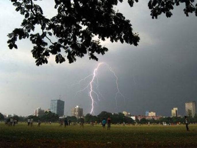 Weather claimed 2,270 lives during the year; Most 1580 people died due to lightning across the country | हवामानाने वर्षात घेतले २,२७० बळी; देशभरात वीज पडून सर्वाधिक १५८० जणांचा मृत्यू Weather claimed 2,270 lives during the year; Most 1580 people died due to lightning across the country | हवामानाने वर्षात घेतले २,२७० बळी; देशभरात वीज पडून सर्वाधिक १५८० जणांचा मृत्यू