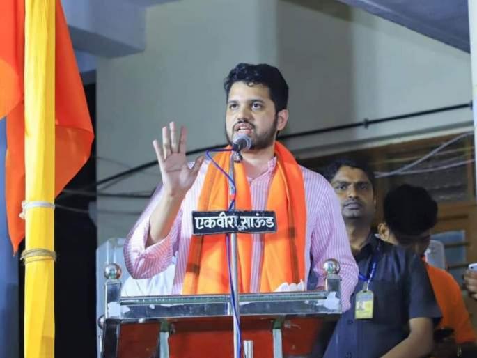Shiv Sena's attention to Vidarbha! Yuvasena's Varun Sardesai responds strongly to the BJP MNS | शिवसेनेचं लक्ष विदर्भ! युवासेनेच्या वरुण सरदेसाईंचं विरोधकांना जोरदार प्रत्युत्तर Shiv Sena's attention to Vidarbha! Yuvasena's Varun Sardesai responds strongly to the BJP MNS | शिवसेनेचं लक्ष विदर्भ! युवासेनेच्या वरुण सरदेसाईंचं विरोधकांना जोरदार प्रत्युत्तर