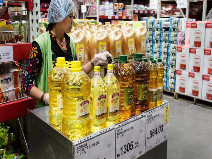 Inflation hits common man again: Edible oil prices likely to rise | सर्वसामान्यांना महागाईचा पुन्हा फटका: खाद्य तेलाच्या किंमती वाढण्याची शक्यता Inflation hits common man again: Edible oil prices likely to rise | सर्वसामान्यांना महागाईचा पुन्हा फटका: खाद्य तेलाच्या किंमती वाढण्याची शक्यता