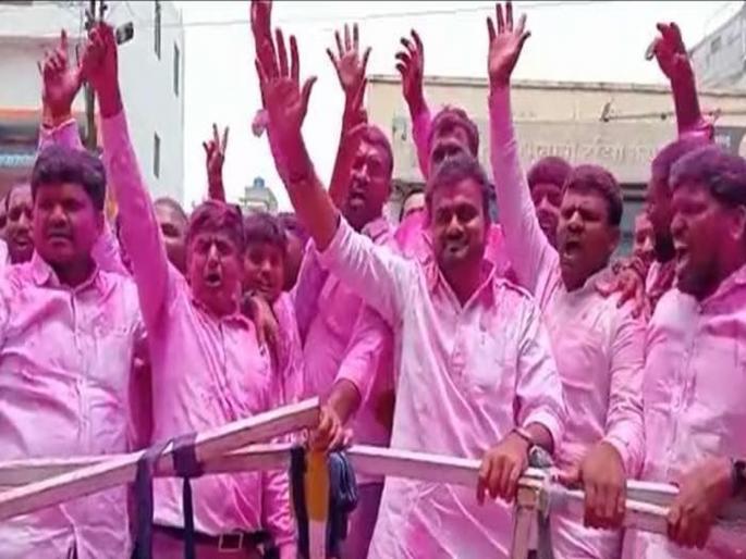 The results of the second phase of market committee are announced | कुठे गड कायम, तर कुठे प्रस्थापितांना दे धक्का; बाजार समितीच्या दुसऱ्या टप्प्यातील निकाल जाहीर The results of the second phase of market committee are announced | कुठे गड कायम, तर कुठे प्रस्थापितांना दे धक्का; बाजार समितीच्या दुसऱ्या टप्प्यातील निकाल जाहीर