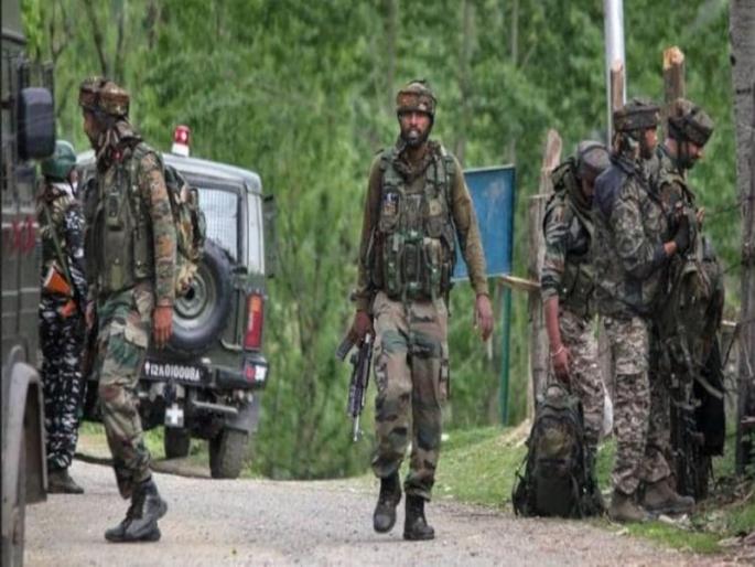Four jawans martyred in encounter | चकमकीत चार जवान शहीद;जम्मूृ-काश्मीरच्या मछीलमध्ये तीन अतिरेक्यांचा खात्मा Four jawans martyred in encounter | चकमकीत चार जवान शहीद;जम्मूृ-काश्मीरच्या मछीलमध्ये तीन अतिरेक्यांचा खात्मा