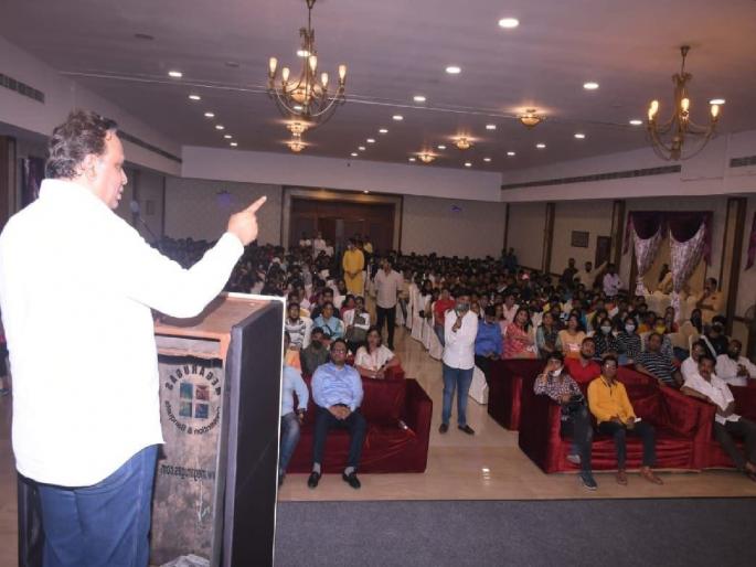 Career direction for Mumbai youth; BJP youth Mumbai's unique venture | मुंबईच्या तरुणांसाठी करिअर दिशा; भाजयुमो मुंबईचा अनोखा उपक्रम Career direction for Mumbai youth; BJP youth Mumbai's unique venture | मुंबईच्या तरुणांसाठी करिअर दिशा; भाजयुमो मुंबईचा अनोखा उपक्रम