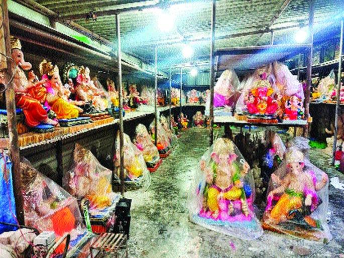 Sculptor in financial crisis; Situation in Panvel Municipality area | मूर्तिकार आर्थिक संकटात; पनवेल पालिका क्षेत्रातील स्थिती Sculptor in financial crisis; Situation in Panvel Municipality area | मूर्तिकार आर्थिक संकटात; पनवेल पालिका क्षेत्रातील स्थिती