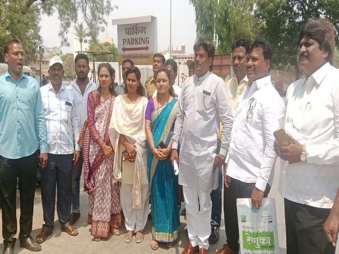 Vadar Samaj in state to boycott Lok Sabha elections; Know the real reason | राज्यातील वडार समाज लोकसभा निवडणुकीवर बहिष्कार टाकणार; जाणून घ्या नेमकं कारण Vadar Samaj in state to boycott Lok Sabha elections; Know the real reason | राज्यातील वडार समाज लोकसभा निवडणुकीवर बहिष्कार टाकणार; जाणून घ्या नेमकं कारण