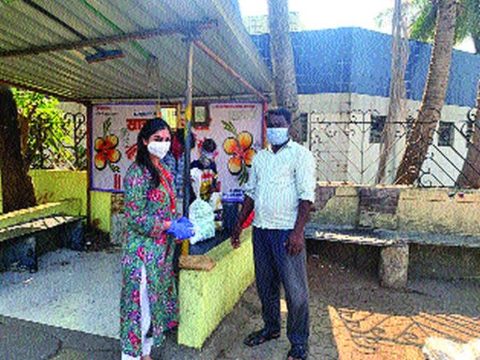 Humanity's back to the belly on the corona crisis | कोरोनाच्या संकटात हातावरल्या पोटाला माणुसकीचा आधार Humanity's back to the belly on the corona crisis | कोरोनाच्या संकटात हातावरल्या पोटाला माणुसकीचा आधार