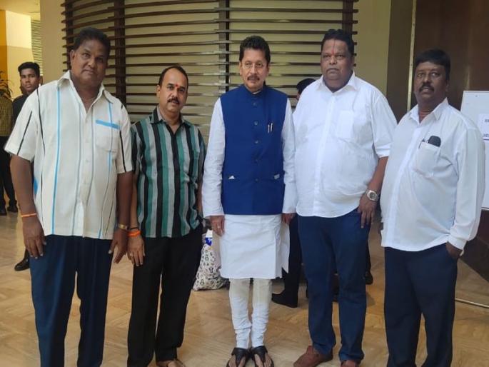 Shiv Sena MLAs meet by Maharashtra Fisheries Action Committee | महाराष्ट्र मच्छिमार कृती समितीने घेतली शिवसेनेच्या आमदारांची भेट Shiv Sena MLAs meet by Maharashtra Fisheries Action Committee | महाराष्ट्र मच्छिमार कृती समितीने घेतली शिवसेनेच्या आमदारांची भेट