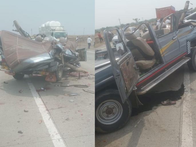 four members of the same family including 7 killed in horrific accident in Latur | आर्वी गावावर शाेककळा! एकाच कुटुंबातील चार जणांवर काळाचा घाला; भीषण अपघातात ७ ठार four members of the same family including 7 killed in horrific accident in Latur | आर्वी गावावर शाेककळा! एकाच कुटुंबातील चार जणांवर काळाचा घाला; भीषण अपघातात ७ ठार
