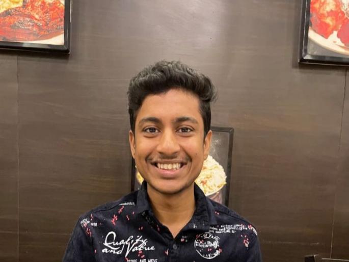 MBBS student hanged himself in a lodge with a nylon rope with his mouth taped; incident in solapur | तोंडाला चिकटपट्टी लावून नायलॉन दोरीनं लॉजमध्ये भावी डॉक्टरनं घेतला गळफास; वैद्यकीय क्षेत्रात खळबळ