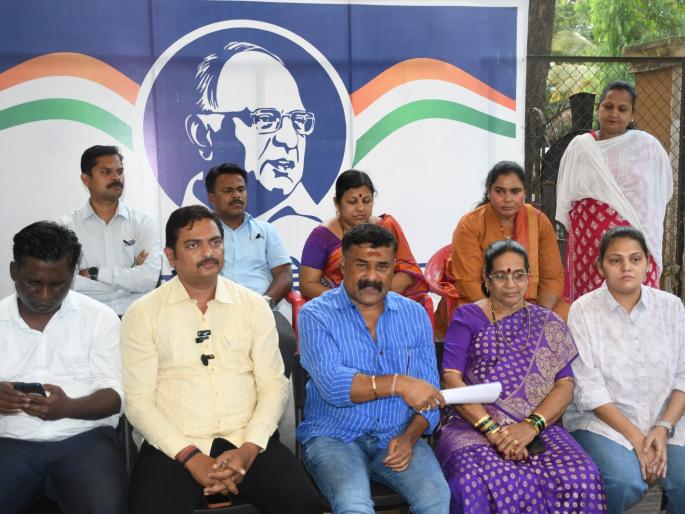 "Who collects money from the fourth floor of Thane Municipal Corporation?" | "ठाणे महापालिकेच्या चौथ्या मजल्यावरून वसुली कोण करतो?"