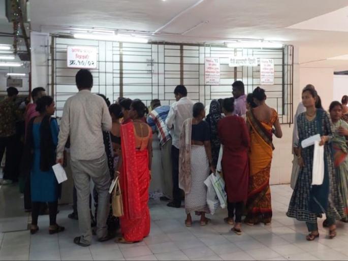 Followed by Mumbai, Delhi, Thane is also accompanied by eyes; 59 people infected in three days | मुंबई, दिल्ली पाठोपाठ ठाण्यातही डोळे येण्याची साथ; तीन दिवसात ५९ जणांना लागण Followed by Mumbai, Delhi, Thane is also accompanied by eyes; 59 people infected in three days | मुंबई, दिल्ली पाठोपाठ ठाण्यातही डोळे येण्याची साथ; तीन दिवसात ५९ जणांना लागण