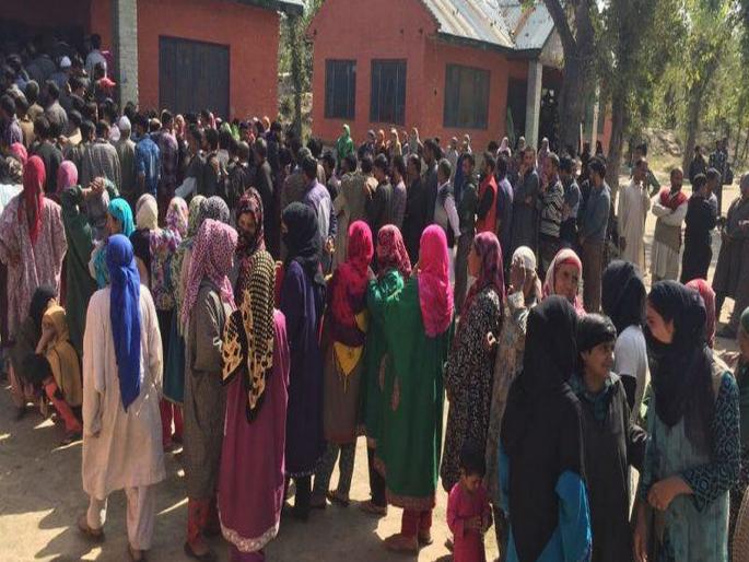 Loksabha Election 2024 - Will failure in 'India' Allaince benefit BJP?; In Jammu and Kashmir, the polling in the first phase decreased | ‘इंडिया’तील बिघाडी भाजपला फायद्याची ठरणार?; जम्मू-काश्मीरमध्ये पहिल्या टप्प्यात मतदान घटले Loksabha Election 2024 - Will failure in 'India' Allaince benefit BJP?; In Jammu and Kashmir, the polling in the first phase decreased | ‘इंडिया’तील बिघाडी भाजपला फायद्याची ठरणार?; जम्मू-काश्मीरमध्ये पहिल्या टप्प्यात मतदान घटले