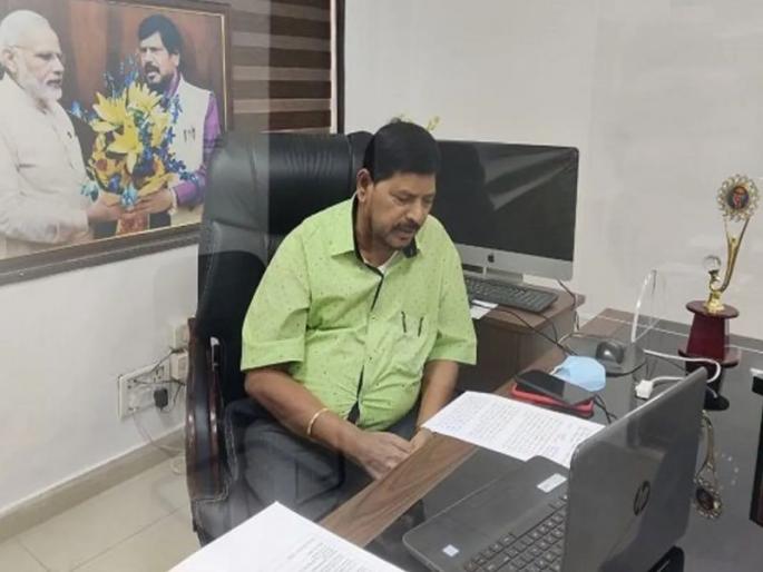 'A city does not develop by changing its name'; Central Minister Ramdas Athawale's reaction on the name change | 'नाव बदलून शहराचा विकास होत नसतो'; नामांतरावरुन रामदास आठवलेंची प्रतिक्रिया 'A city does not develop by changing its name'; Central Minister Ramdas Athawale's reaction on the name change | 'नाव बदलून शहराचा विकास होत नसतो'; नामांतरावरुन रामदास आठवलेंची प्रतिक्रिया