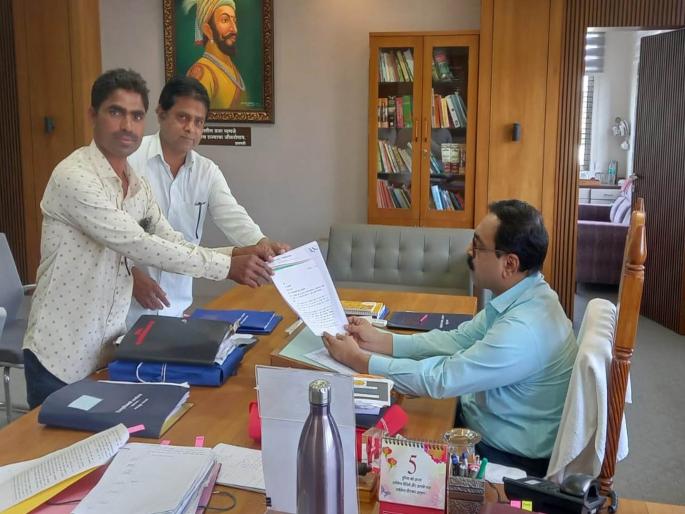 AAP's protest against the proposed price hike of Mahavitaran | महावितरणच्या प्रस्तावित दरवाढ विरोधात आपचे आंदोलन AAP's protest against the proposed price hike of Mahavitaran | महावितरणच्या प्रस्तावित दरवाढ विरोधात आपचे आंदोलन