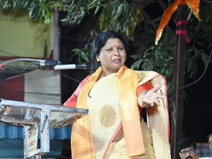 shiv sena thackeray group leader sushma andhare makes sensational statement in chandrapur | Maharashtra Politics: “ते मला थेट गोळी घालण्याऐवजी माझा अपघात घडवून आणू शकतात”: सुषमा अंधारे