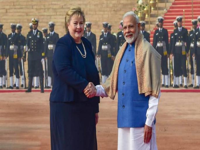 Norway Police Fined PM Erna Solberg For Violating Covid19 Rules | Coronavirus: कोविड १९ च्या नियमांचं उल्लंघन केल्याप्रकरणी नॉर्वे पंतप्रधानांना पोलिसांनी ठोठावला दंड Norway Police Fined PM Erna Solberg For Violating Covid19 Rules | Coronavirus: कोविड १९ च्या नियमांचं उल्लंघन केल्याप्रकरणी नॉर्वे पंतप्रधानांना पोलिसांनी ठोठावला दंड
