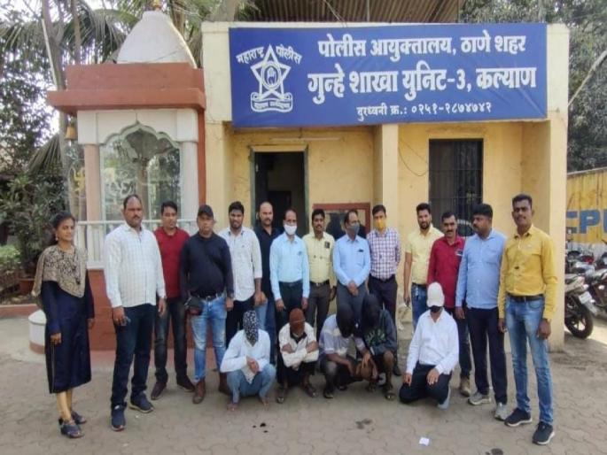 Attempt to get bail for murder accused with the help of bogus person, five arrested including lawyer from court premises | खूनाच्या आरोपीला जामीन मिळवण्यासाठी वकिलाची शक्कल; ५ जणांना पोलिसांकडून अटक Attempt to get bail for murder accused with the help of bogus person, five arrested including lawyer from court premises | खूनाच्या आरोपीला जामीन मिळवण्यासाठी वकिलाची शक्कल; ५ जणांना पोलिसांकडून अटक