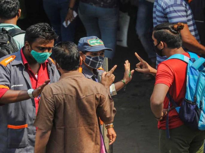Under which provisions are fines imposed on violators of Corona mask rules? High court Asks to BMC | मास्कच्या नियमांचे उल्लंघन करणाऱ्यांकडून कोणत्या तरतुदीअंतर्गत दंड जमा केला? उच्च न्यायालयाचा सवाल Under which provisions are fines imposed on violators of Corona mask rules? High court Asks to BMC | मास्कच्या नियमांचे उल्लंघन करणाऱ्यांकडून कोणत्या तरतुदीअंतर्गत दंड जमा केला? उच्च न्यायालयाचा सवाल
