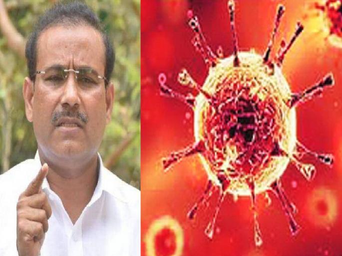 Omicron variant: Rajesh tope writes letter to central govt to ban flights from south Africa | Omicron Variant: कोरोनाच्या ओमीक्रॉन व्हेरिएंटचा महाराष्ट्राला किती धोका? आरोग्य मंत्री राजेश टोपेंचं महत्त्वाचं विधान Omicron variant: Rajesh tope writes letter to central govt to ban flights from south Africa | Omicron Variant: कोरोनाच्या ओमीक्रॉन व्हेरिएंटचा महाराष्ट्राला किती धोका? आरोग्य मंत्री राजेश टोपेंचं महत्त्वाचं विधान