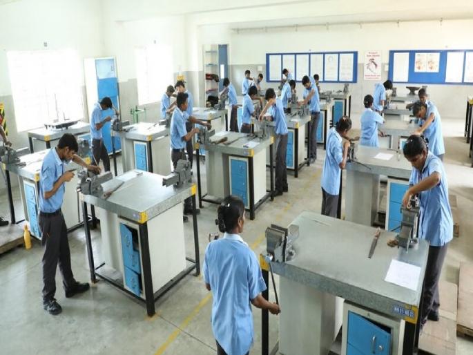 Big decision! MIDC's 'Ratan Tata Skill Development Center' in Chhatrapati Sambhajinagar; Investment of 60 thousand crores | मोठा निर्णय! MIDC चे ' रतन टाटा स्किल डेव्हलपमेंट सेंटर' छत्रपती संभाजीनगरमध्ये Big decision! MIDC's 'Ratan Tata Skill Development Center' in Chhatrapati Sambhajinagar; Investment of 60 thousand crores | मोठा निर्णय! MIDC चे ' रतन टाटा स्किल डेव्हलपमेंट सेंटर' छत्रपती संभाजीनगरमध्ये