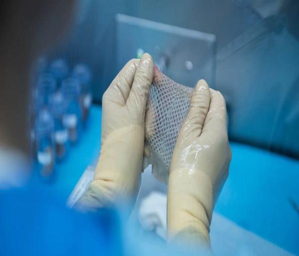 Even after one and a half years, Skeen Bank remains closed; Necessary materials, manpower only on paper | दीड वर्षे होऊनही स्कीन बँक कुलुपातच; आवश्यक साहित्य, मनुष्यबळ कागदावरच Even after one and a half years, Skeen Bank remains closed; Necessary materials, manpower only on paper | दीड वर्षे होऊनही स्कीन बँक कुलुपातच; आवश्यक साहित्य, मनुष्यबळ कागदावरच