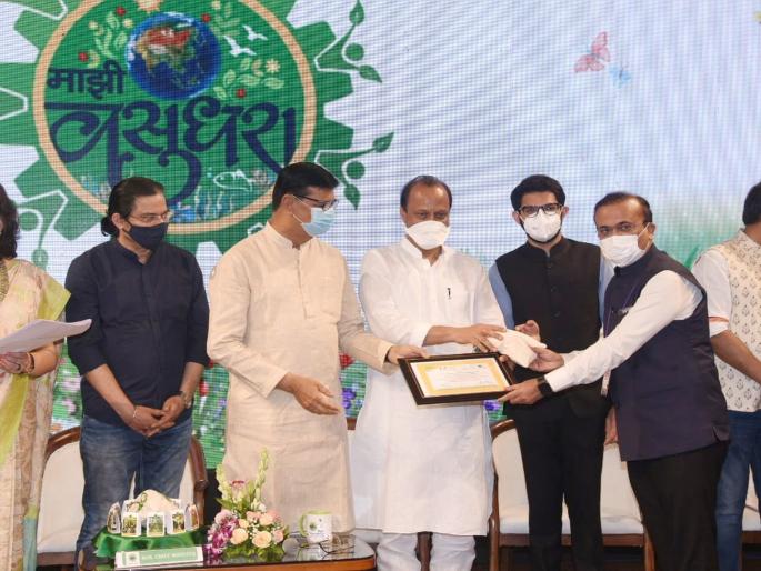 Thane District Collector honored for outstanding performance under Vasundhara Abhiyan | वसुंधरा अभियान अंतर्गत उत्कृष्ट कामगिरीबद्दल ठाणे जिल्हाधिकाऱ्यांचा सन्मान Thane District Collector honored for outstanding performance under Vasundhara Abhiyan | वसुंधरा अभियान अंतर्गत उत्कृष्ट कामगिरीबद्दल ठाणे जिल्हाधिकाऱ्यांचा सन्मान