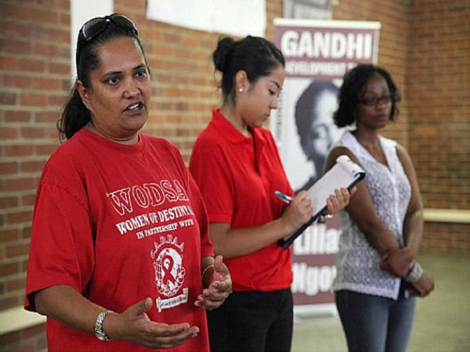 Mahatma Gandhi's Great-Grandaughter Sentenced To 7 Years In Jail For Fraud In S Africa | महात्मा गांधींच्या पणतीला ७ वर्षाचा तुरुंगवास; व्यावसायिकाला ६२ लाखांचा लावला चुना, कोर्टाचा निर्णय Mahatma Gandhi's Great-Grandaughter Sentenced To 7 Years In Jail For Fraud In S Africa | महात्मा गांधींच्या पणतीला ७ वर्षाचा तुरुंगवास; व्यावसायिकाला ६२ लाखांचा लावला चुना, कोर्टाचा निर्णय