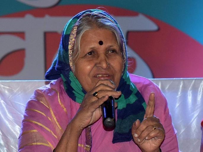 Corona brought a time when my children drank water and slept; Sindhutai Sakpal became very emotional | “माझी लेकरं पाणी पिऊन झोपली अशी वेळ कोरोनानं आणली”; सिंधुताई सपकाळ भावूक झाल्या Corona brought a time when my children drank water and slept; Sindhutai Sakpal became very emotional | “माझी लेकरं पाणी पिऊन झोपली अशी वेळ कोरोनानं आणली”; सिंधुताई सपकाळ भावूक झाल्या