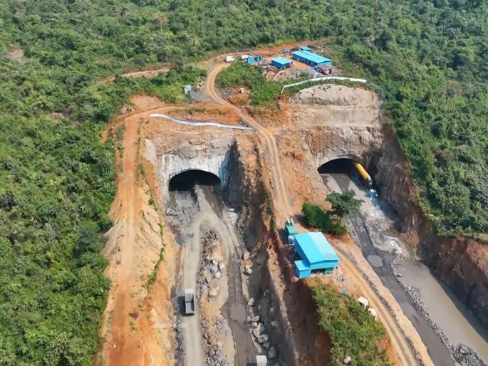 Drilling the mountain for a four km tunnel; Panvel-Badlapur distance will be reduced | चार किमीच्या बोगद्यासाठी डोंगराला ड्रिलिंग; पनवेल-बदलापूर अंतर कमी होणार Drilling the mountain for a four km tunnel; Panvel-Badlapur distance will be reduced | चार किमीच्या बोगद्यासाठी डोंगराला ड्रिलिंग; पनवेल-बदलापूर अंतर कमी होणार