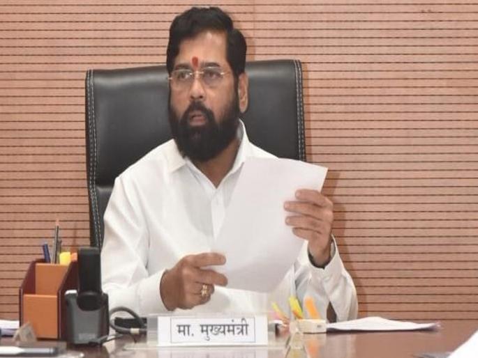 Chief Minister Eknath Shinde on leave or at work? A disclosure from the CM's office | मुख्यमंत्री रजेवर की कामावर? CM कार्यालयाकडून खुलासा, फाईल्सचा आकडाच सांगितला Chief Minister Eknath Shinde on leave or at work? A disclosure from the CM's office | मुख्यमंत्री रजेवर की कामावर? CM कार्यालयाकडून खुलासा, फाईल्सचा आकडाच सांगितला