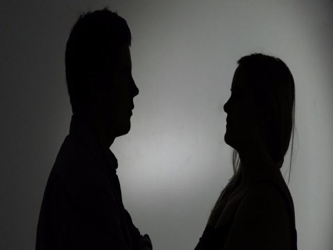 Husband and wife made a contract for themselves. lawayer women openly spoke about her personal life | पती-पत्नीचा अजब दावा! सेक्स लाइफसाठी बनवला करार; ऐकून सगळेच झाले हैराण Husband and wife made a contract for themselves. lawayer women openly spoke about her personal life | पती-पत्नीचा अजब दावा! सेक्स लाइफसाठी बनवला करार; ऐकून सगळेच झाले हैराण