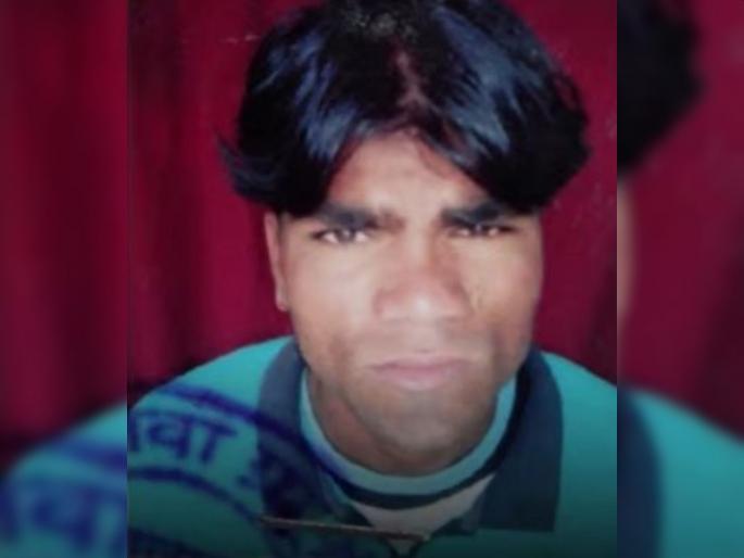 Madhya Pradesh youth dies in Kolkata, Body Could Not Come To Madhya Pradesh Due To Long Distance | अखेरच्या क्षणी आई अन् मुलाची भेटही झाली नाही; व्हिडीओ कॉलवरून घेतलं अंत्यदर्शन Madhya Pradesh youth dies in Kolkata, Body Could Not Come To Madhya Pradesh Due To Long Distance | अखेरच्या क्षणी आई अन् मुलाची भेटही झाली नाही; व्हिडीओ कॉलवरून घेतलं अंत्यदर्शन